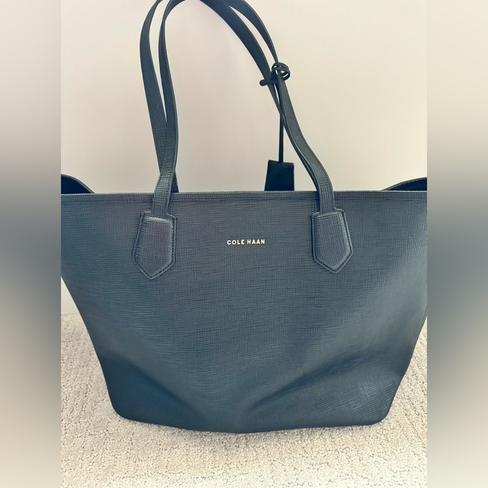 Like new! Cole Hann black leather tote